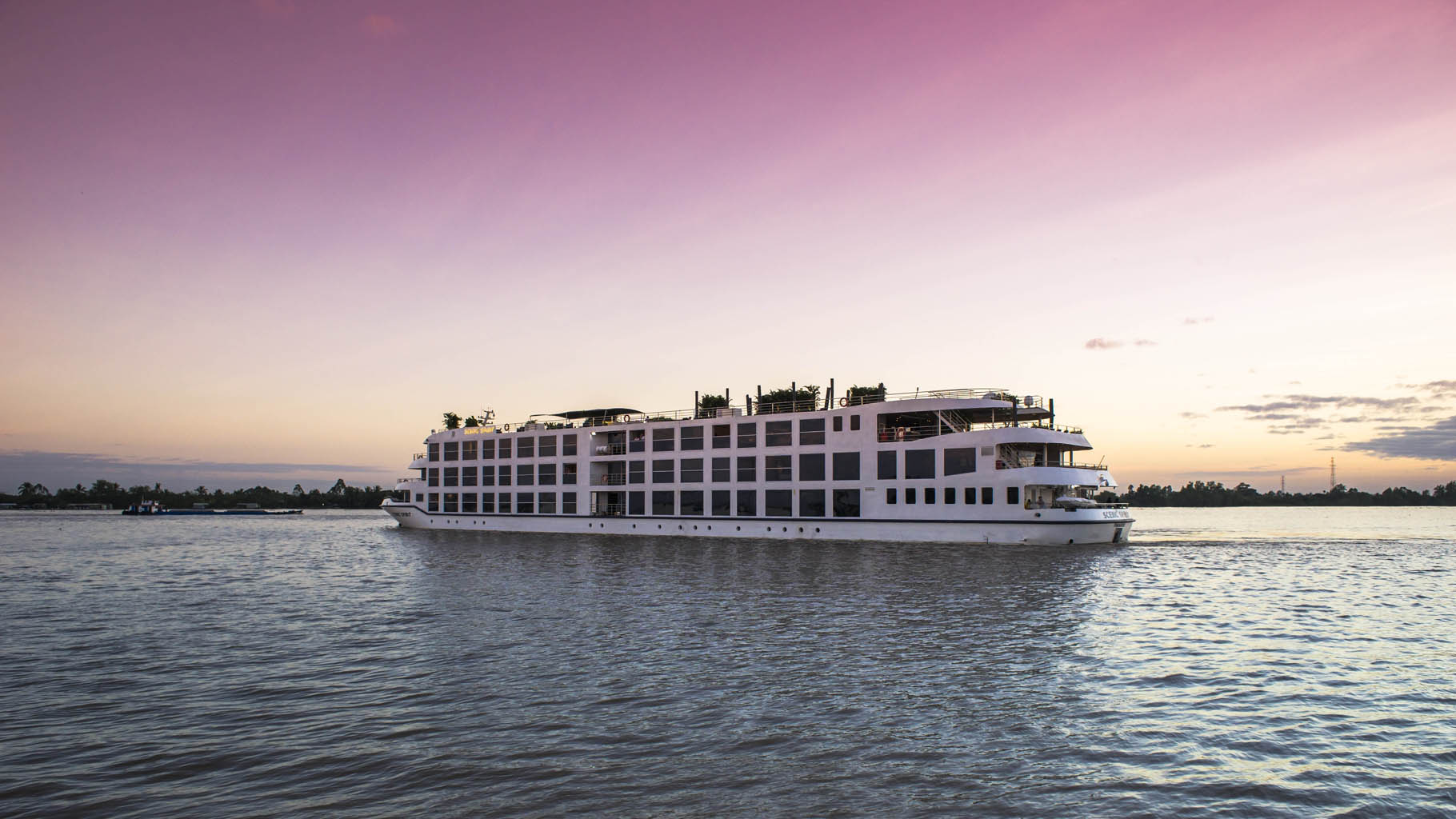 Scenic Spirit River Cruise